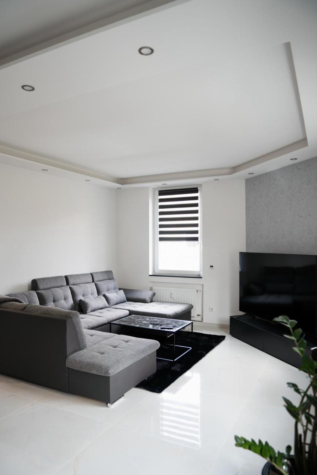 Hills Apartment *