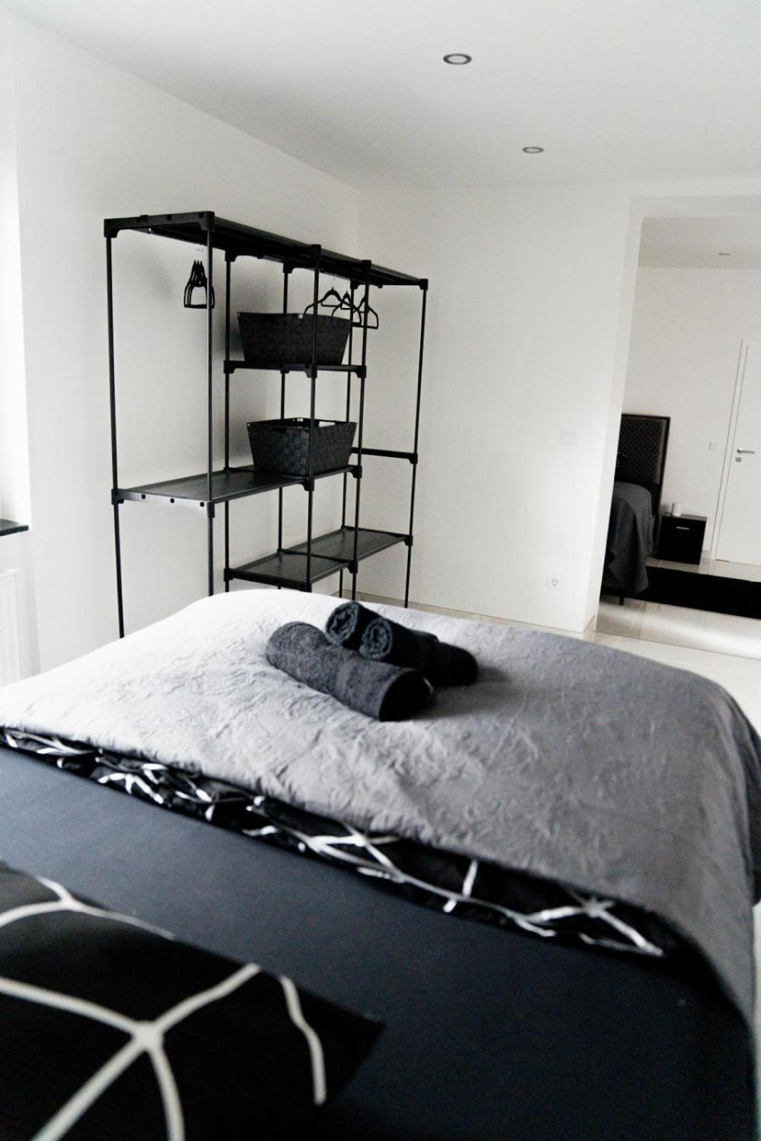 Apartment Hills *